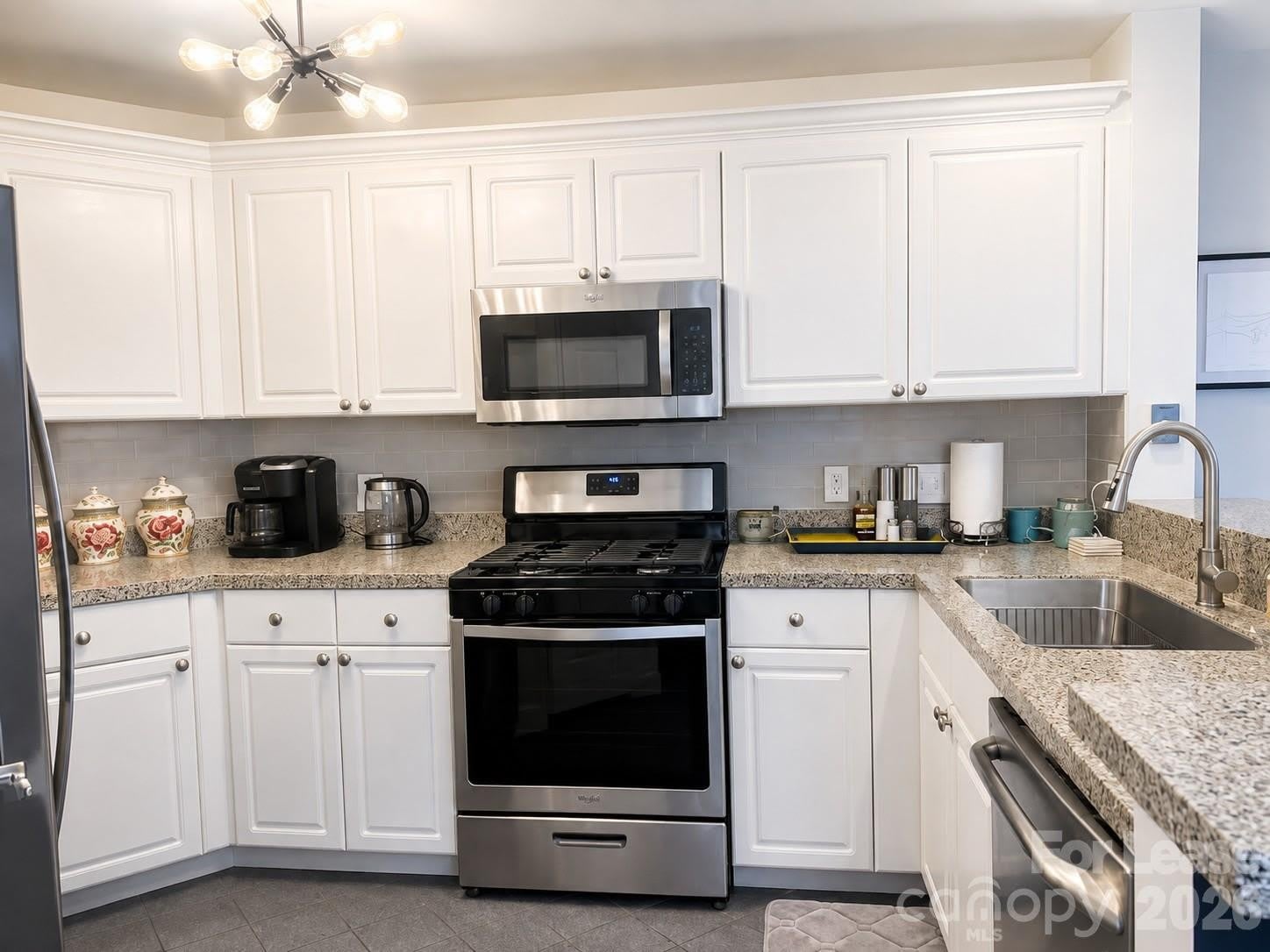 18015 Kings Point Drive – photo 2