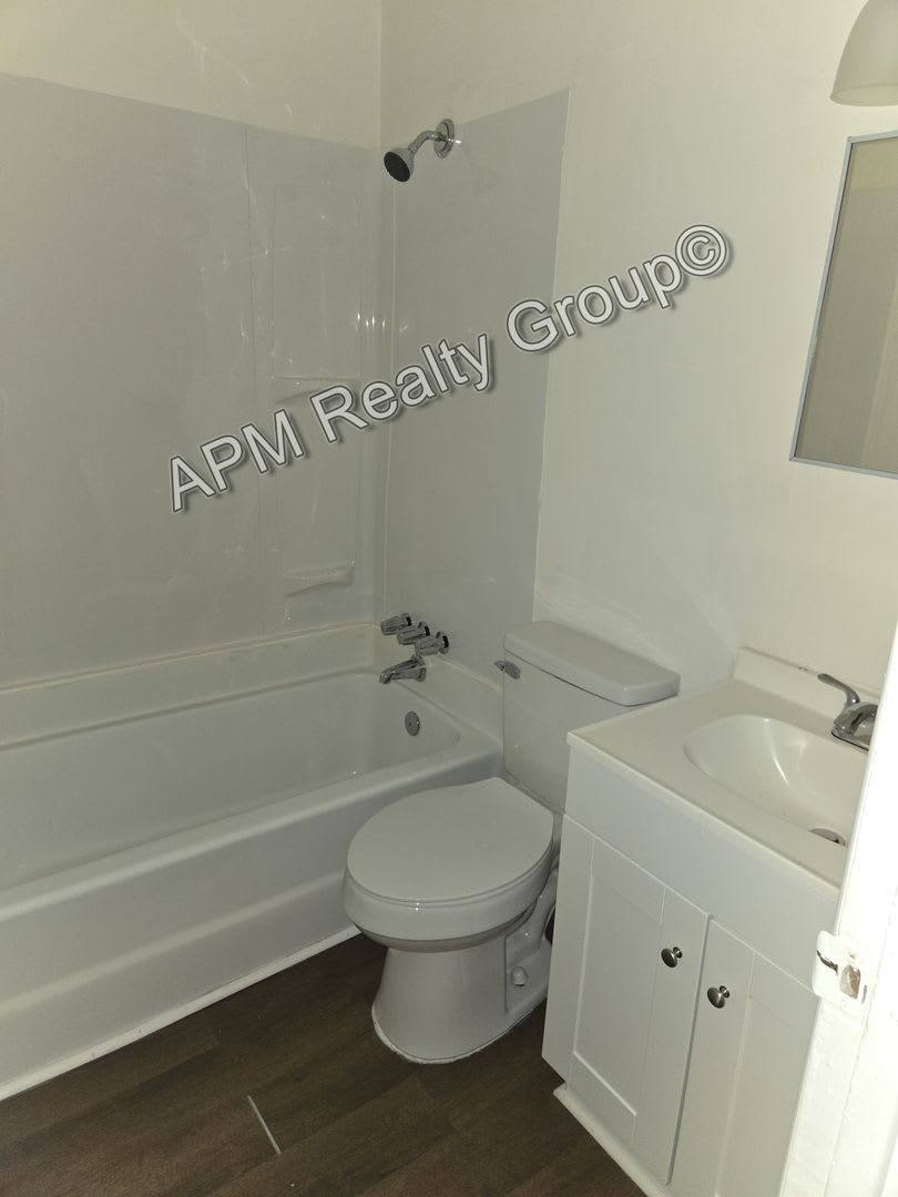 Cute 3 Bedroom 1.5 Bath – photo 2