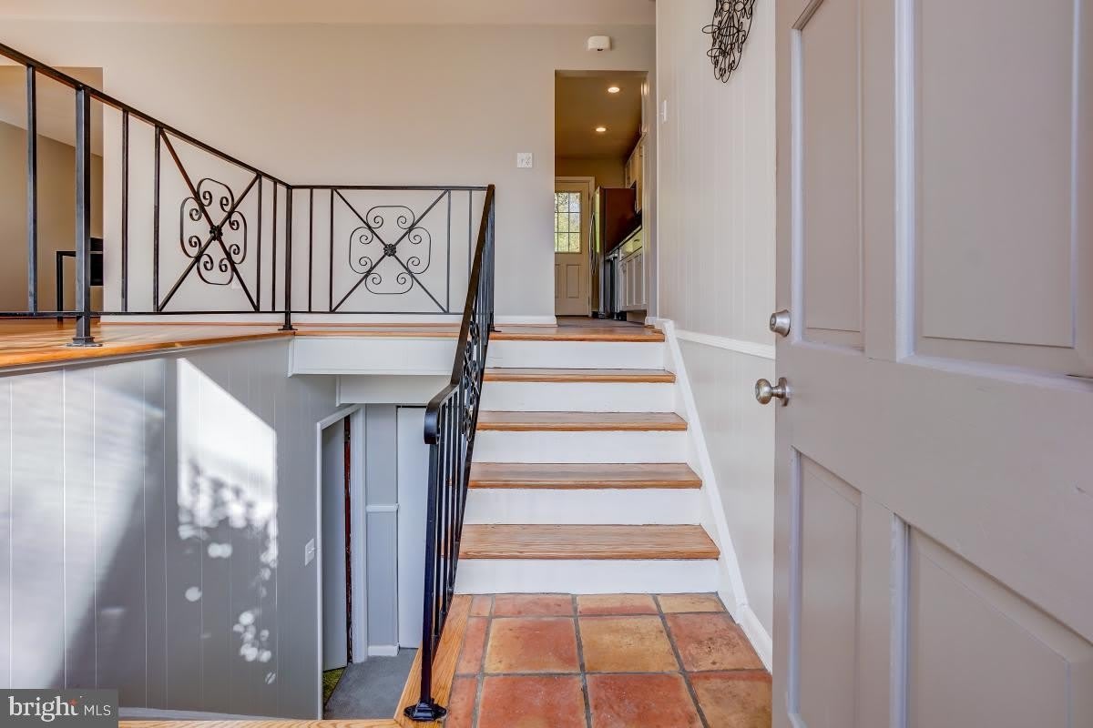 6417 EARLHAM Drive – photo 4