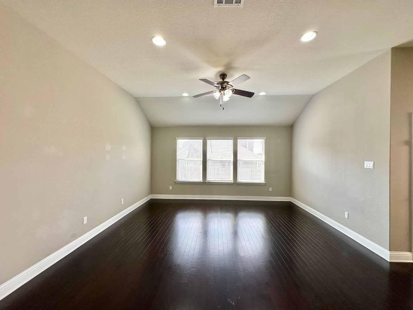 822 Olive Lane – photo 4