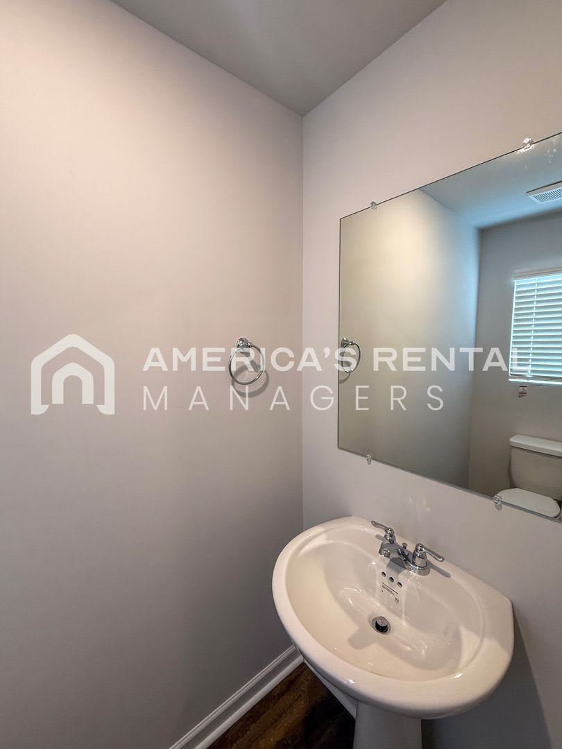 Home for rent in Lincoln! Available to View Now!!! – photo 5