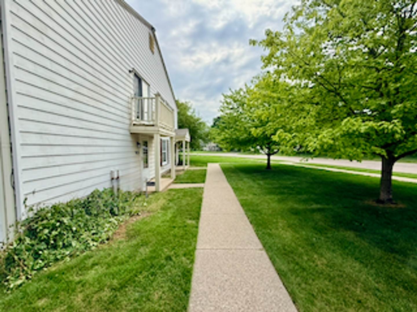 Updated 2-Bedroom Condo in Keatington – Move-In Ready! – photo 2
