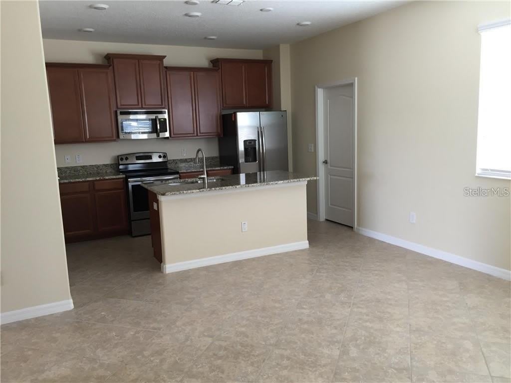 13048 GARRIDAN Avenue – photo 5