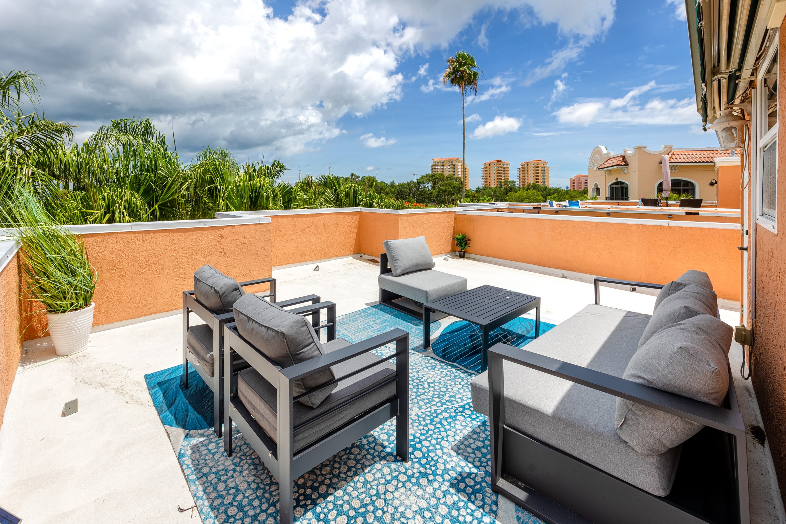 920 North Shore Drive Northeast – photo 3