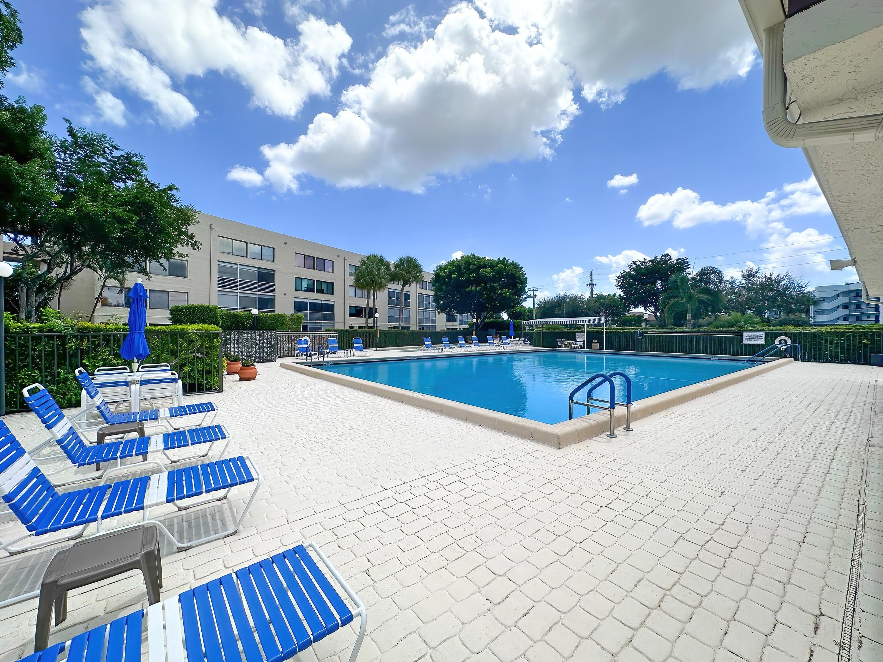 3154 Via Poinciana – photo 1