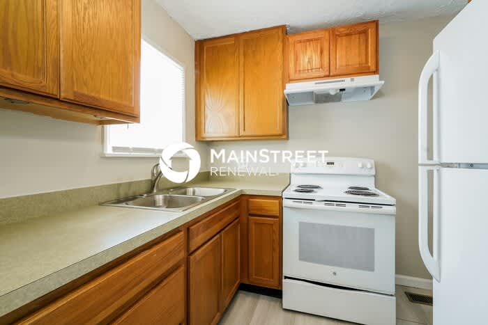 4568 Young Avenue – photo 5