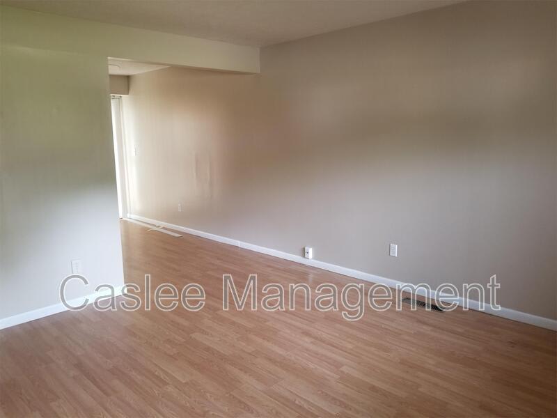 1245 OVERBROOK – photo 4