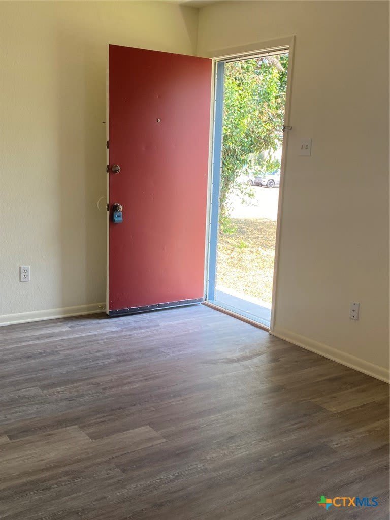 205 W Washington Avenue – photo 2