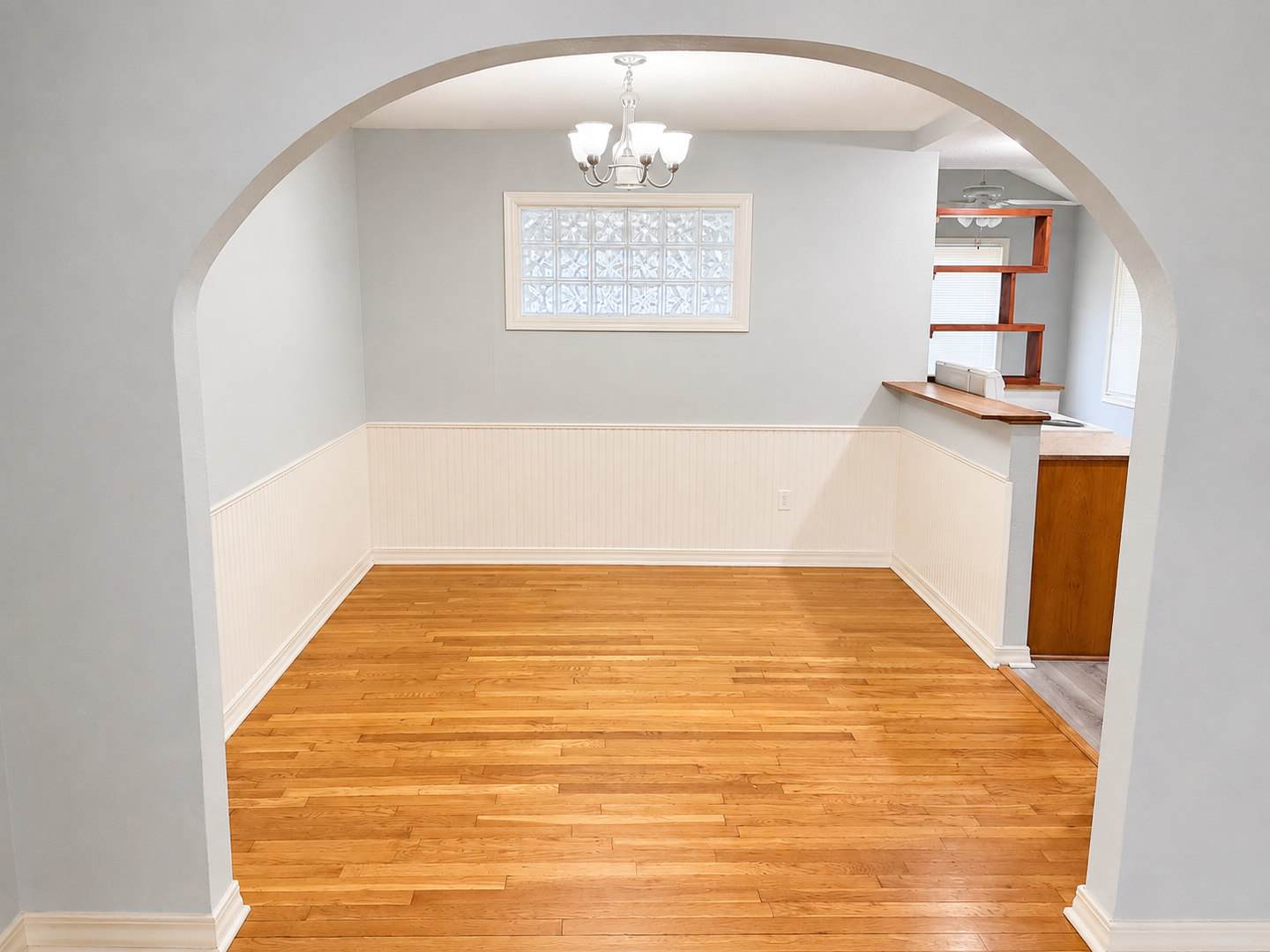 Spacious 2 Bedroom Home w/ Large Yard – photo 3