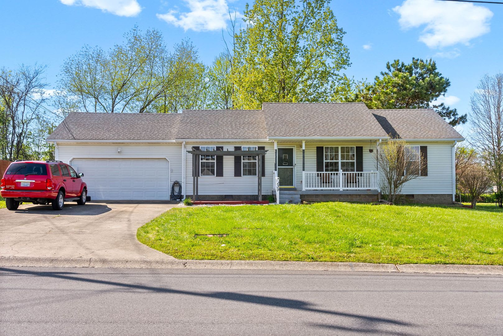 239 Golden Pond Ave OaK Grove, KY 42262 – photo 2