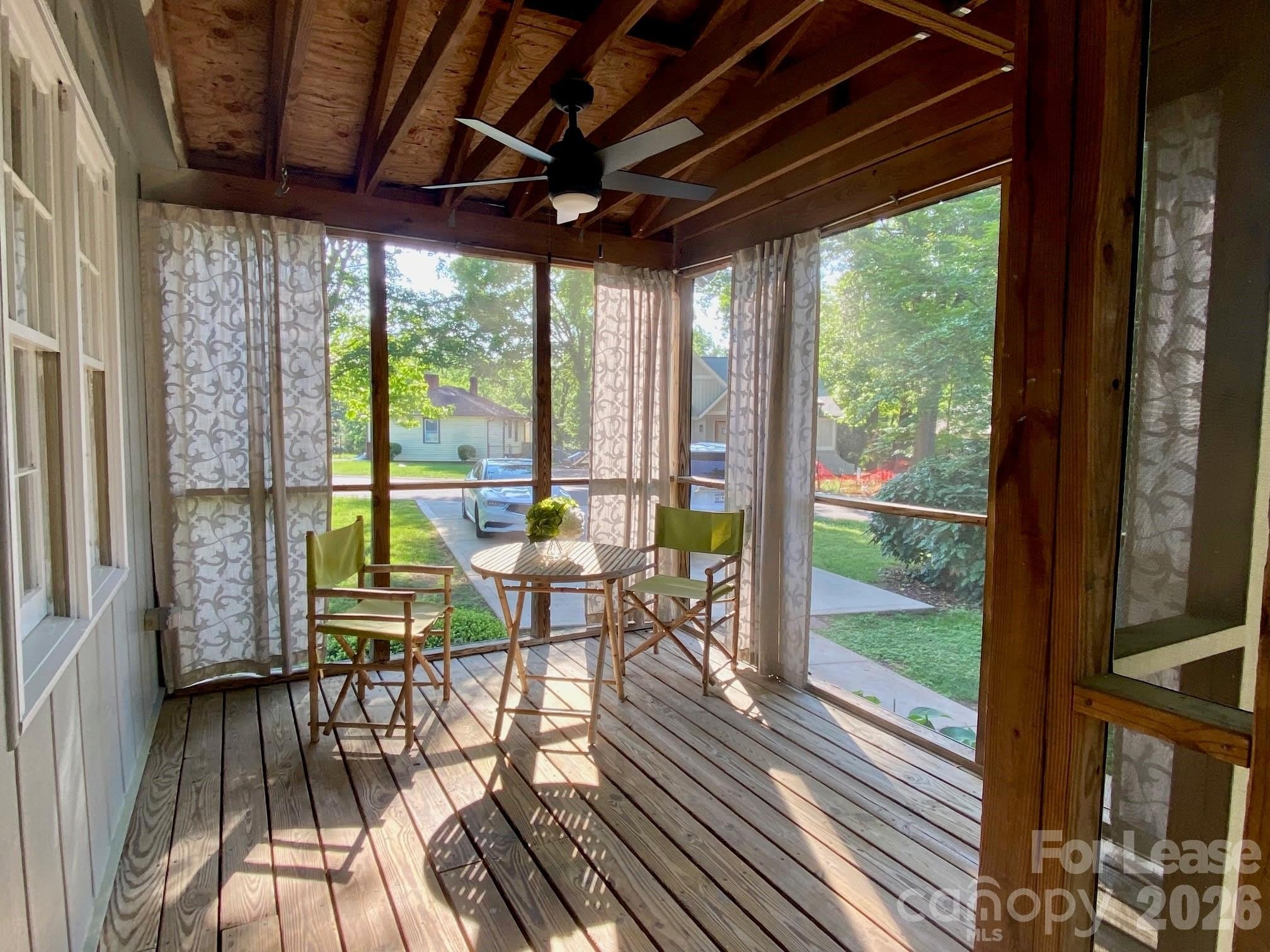 5300 Buckingham Drive – photo 3