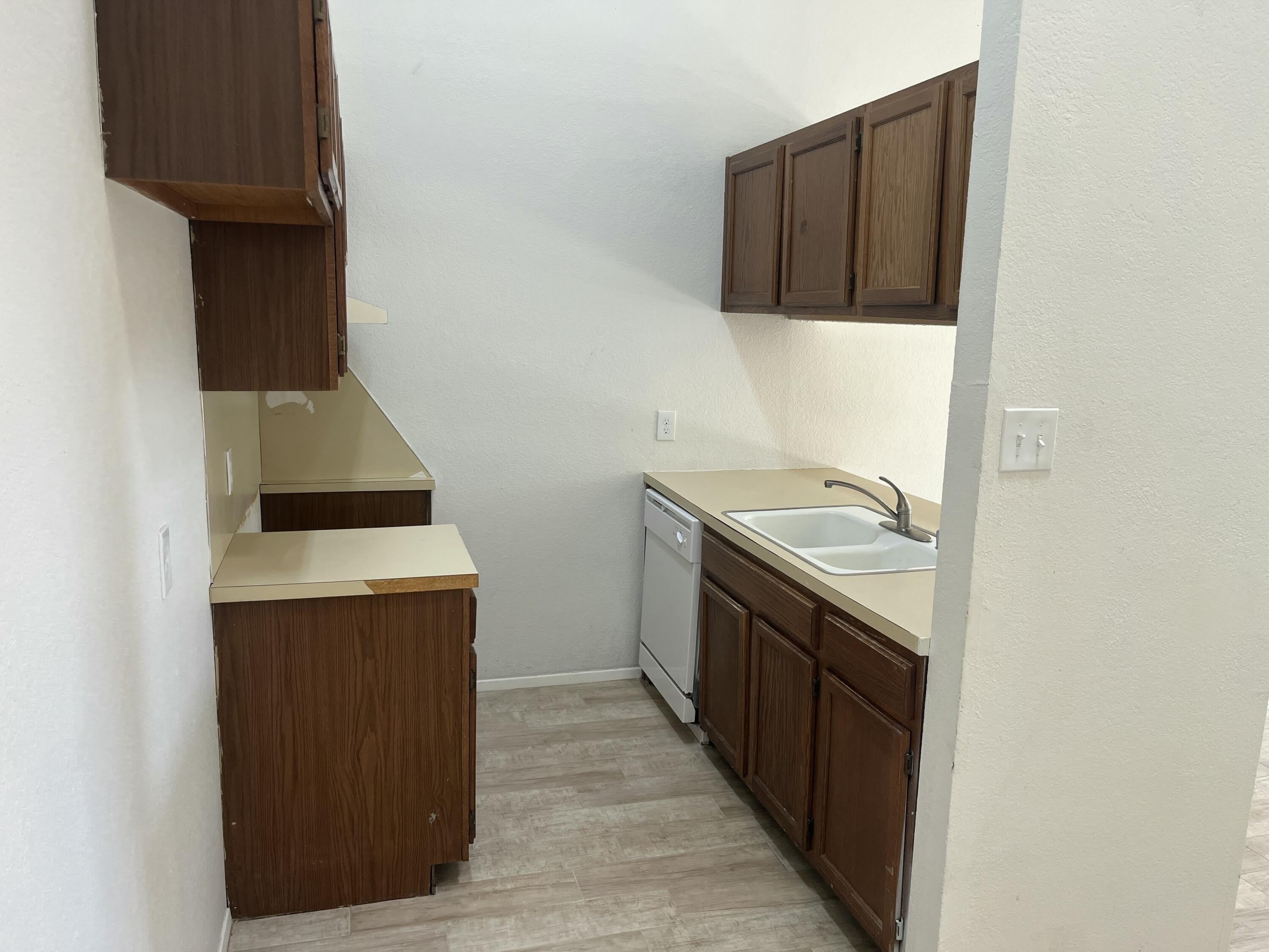 141 N Troy Avenue – photo 4
