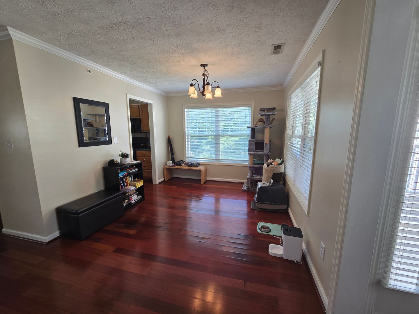 NEW LISTING!!!!! – photo 3
