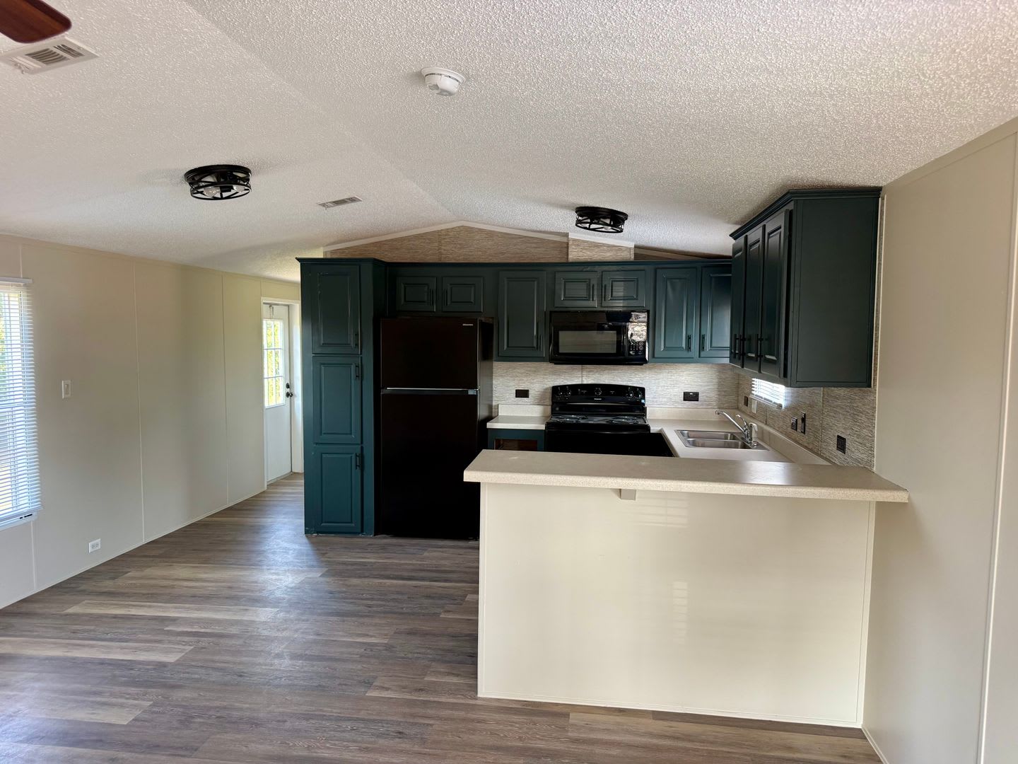 3130 N Cardinal – photo 2