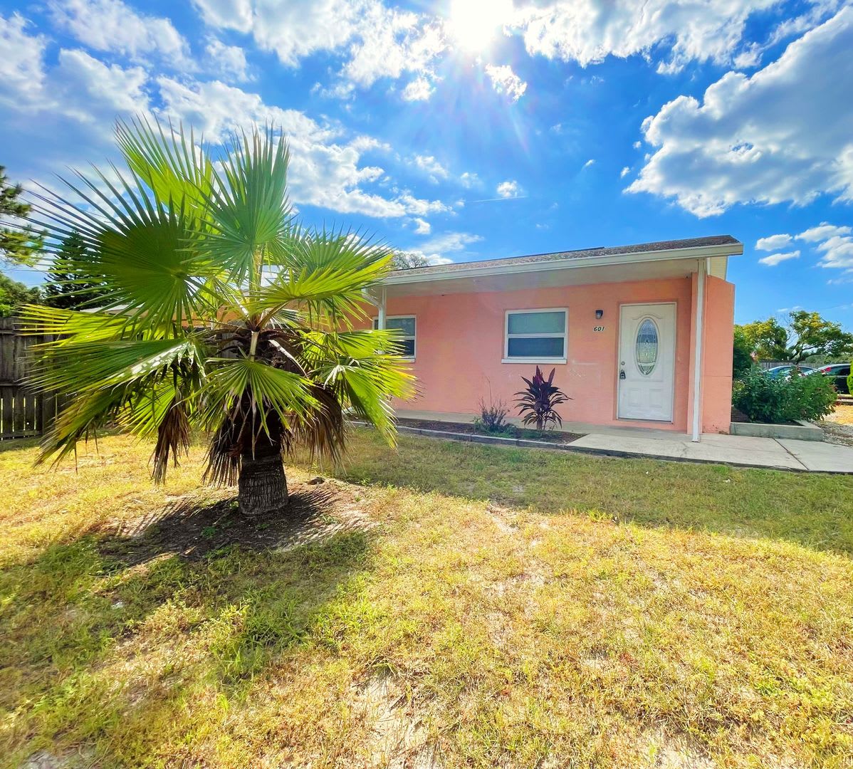 JUST REDUCED! 2BED/1BATH Duplex AVAILABLE NOW! – photo 3