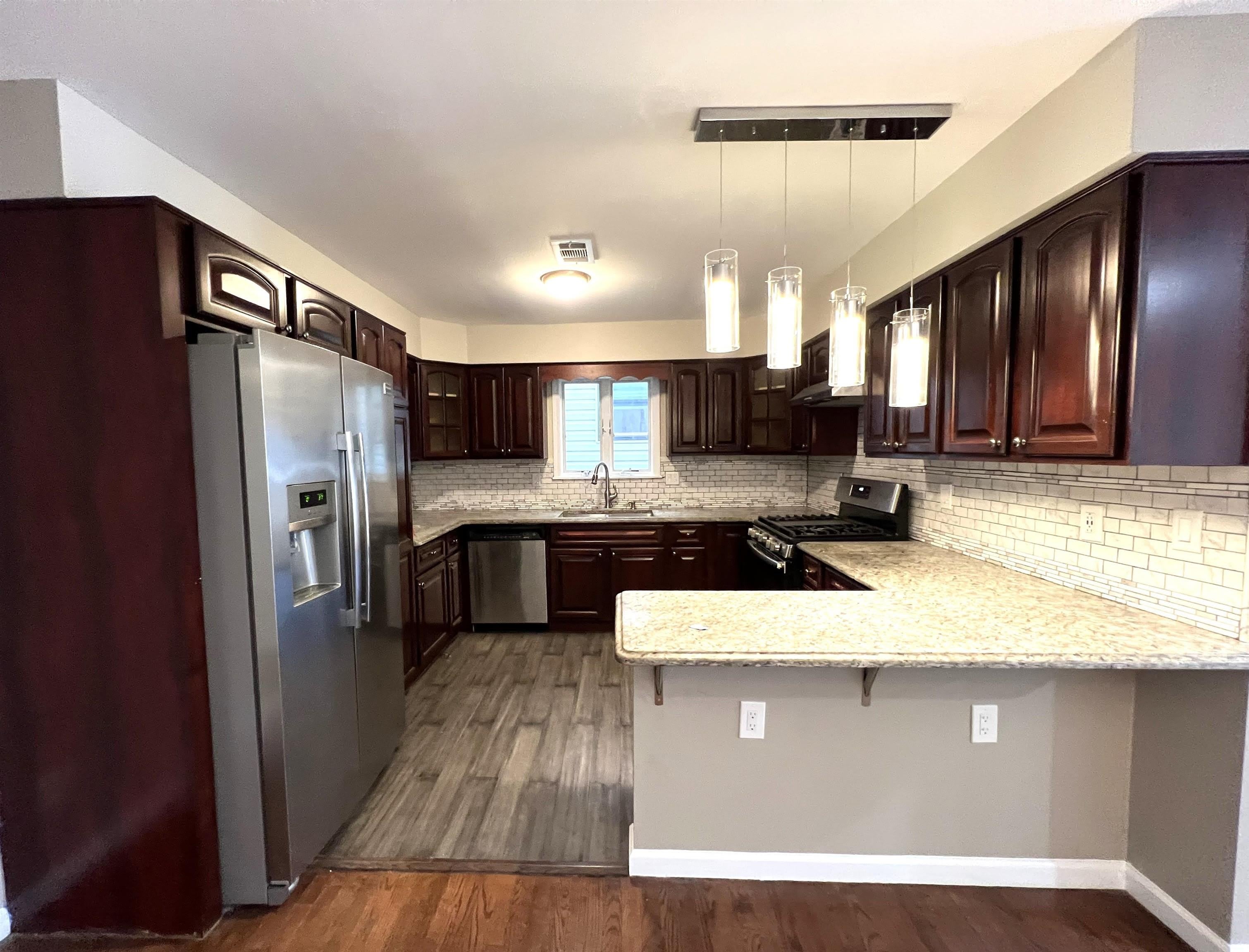25 WALLIS AVE – photo 1