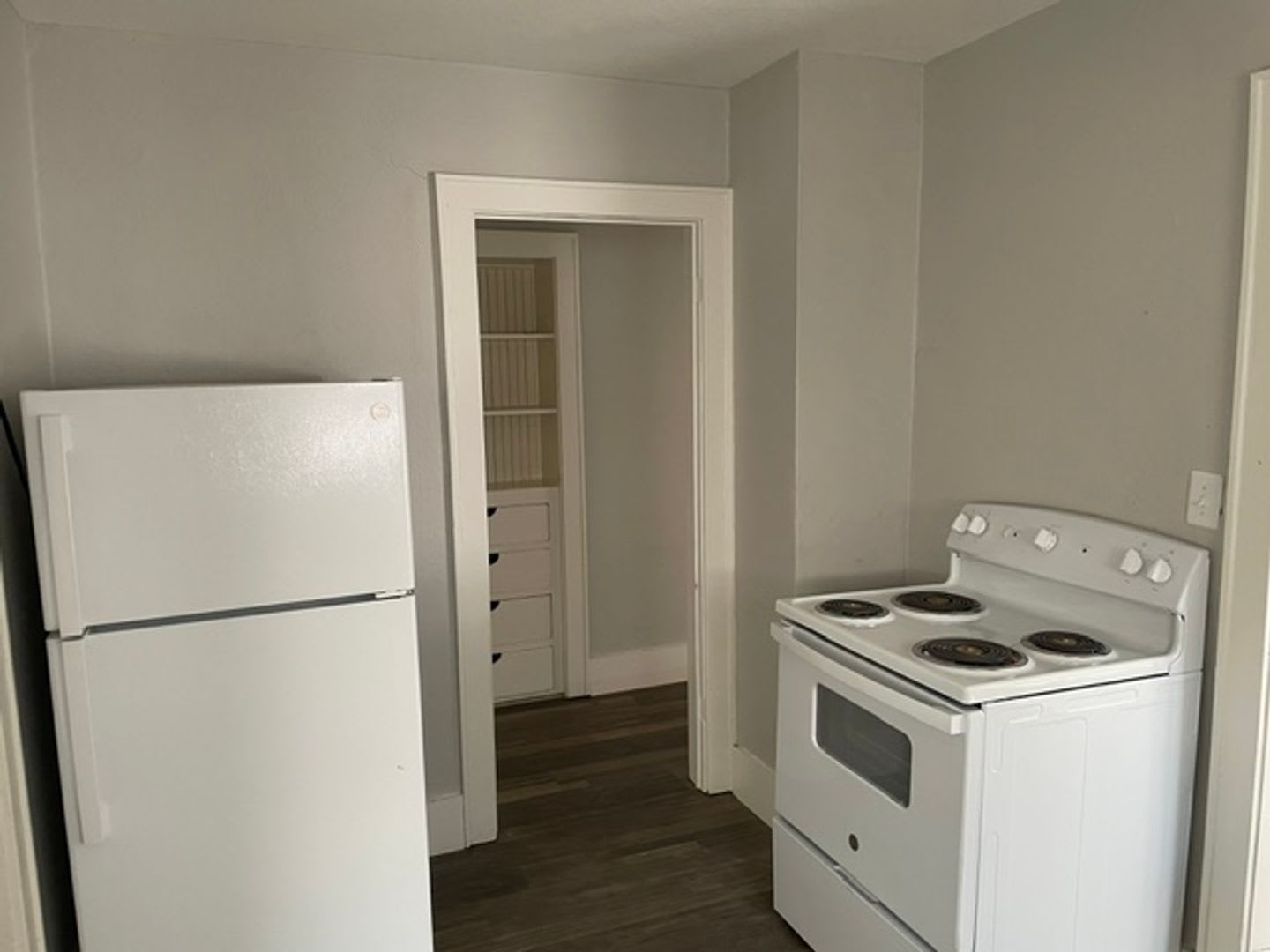 Charming Remodeled 2-Bedroom Home with Full Basement & Garage – photo 5