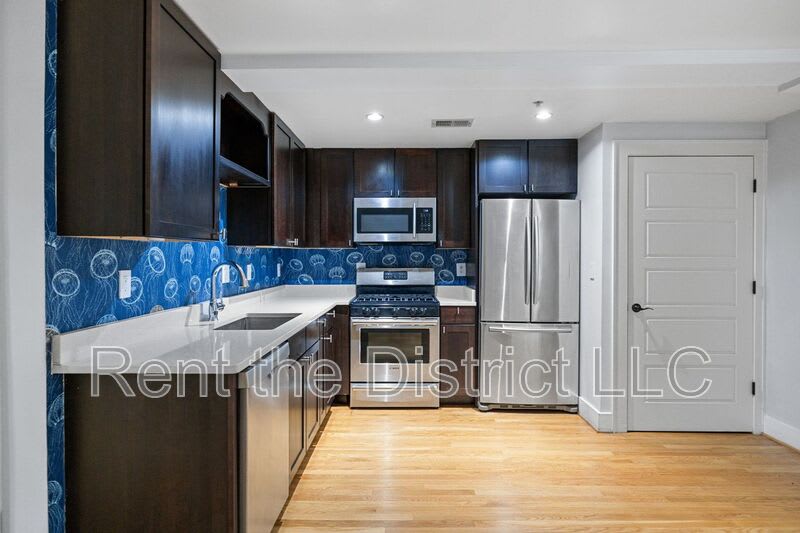 1109 M St NW Unit #1 – photo 3