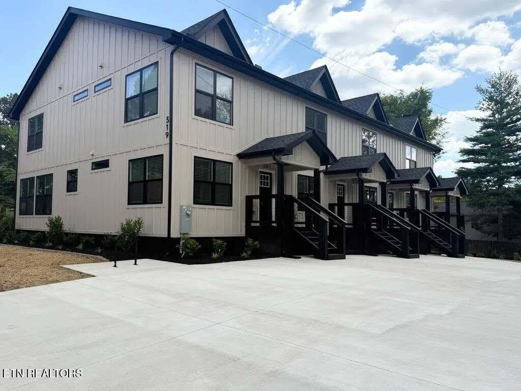 319 Liberty St – photo 2