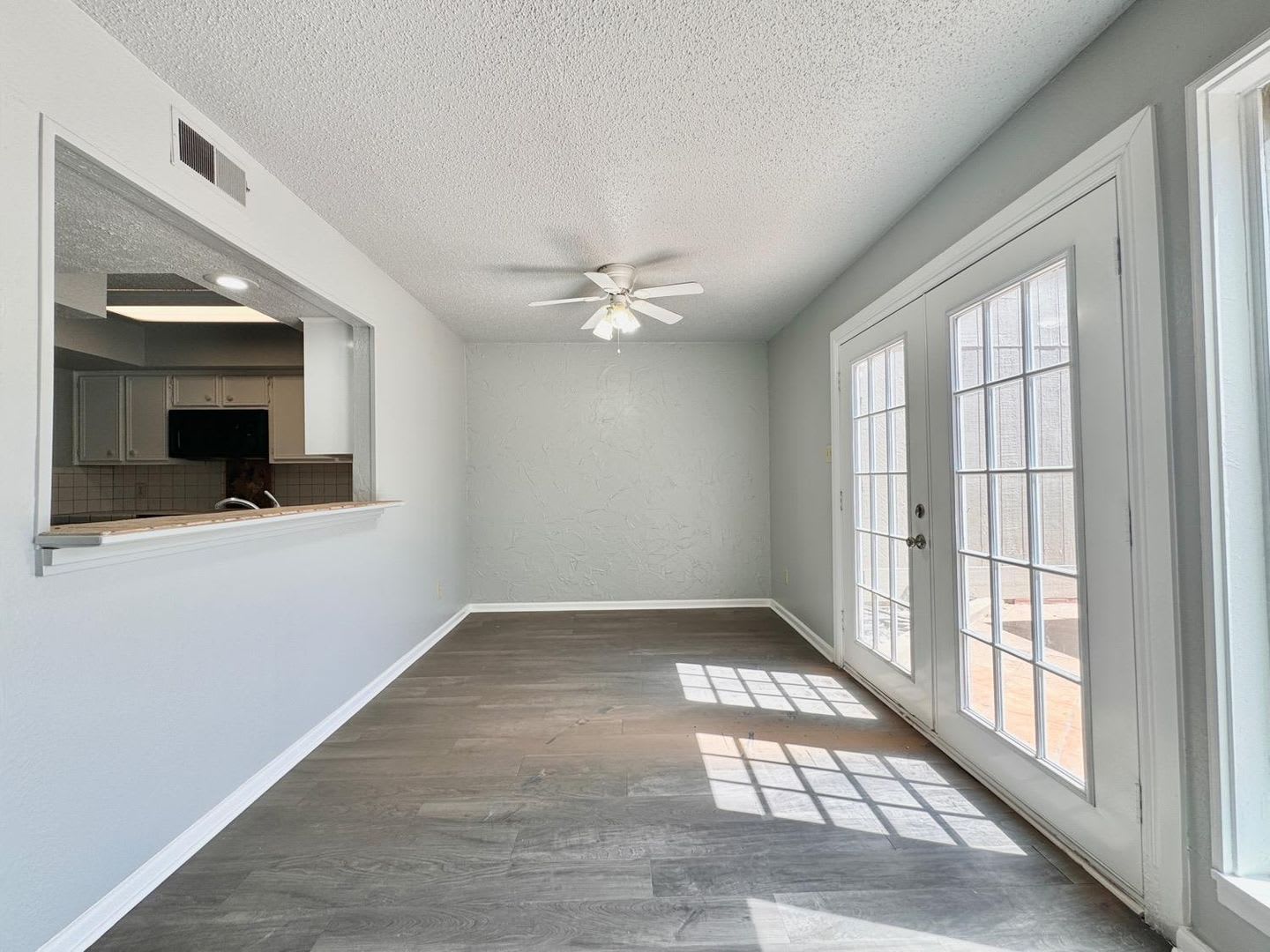 3 bed 3 bath 2 car garage brick town home now available – photo 3