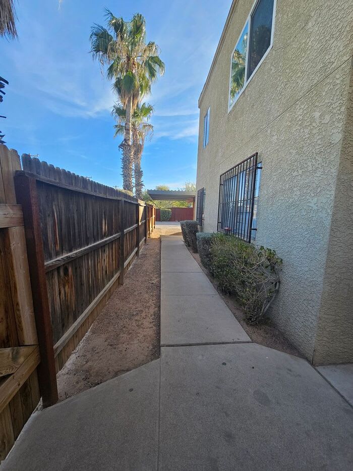 2767 North Edith Boulevard – photo 4