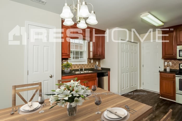 702 Carters Grove Road – photo 4