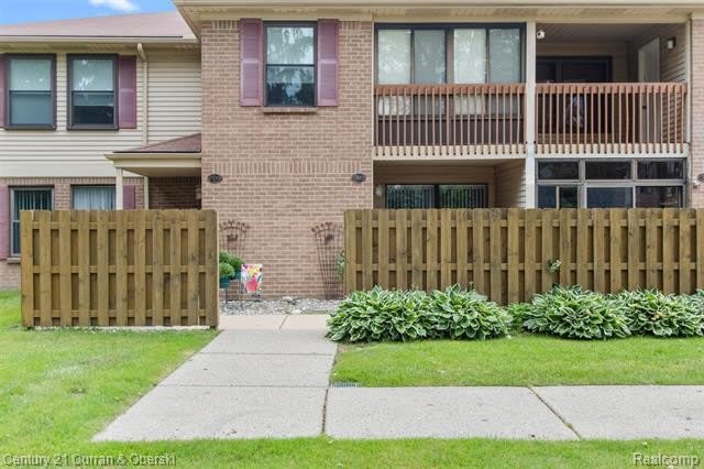 19313 Surrey Ln – photo 4