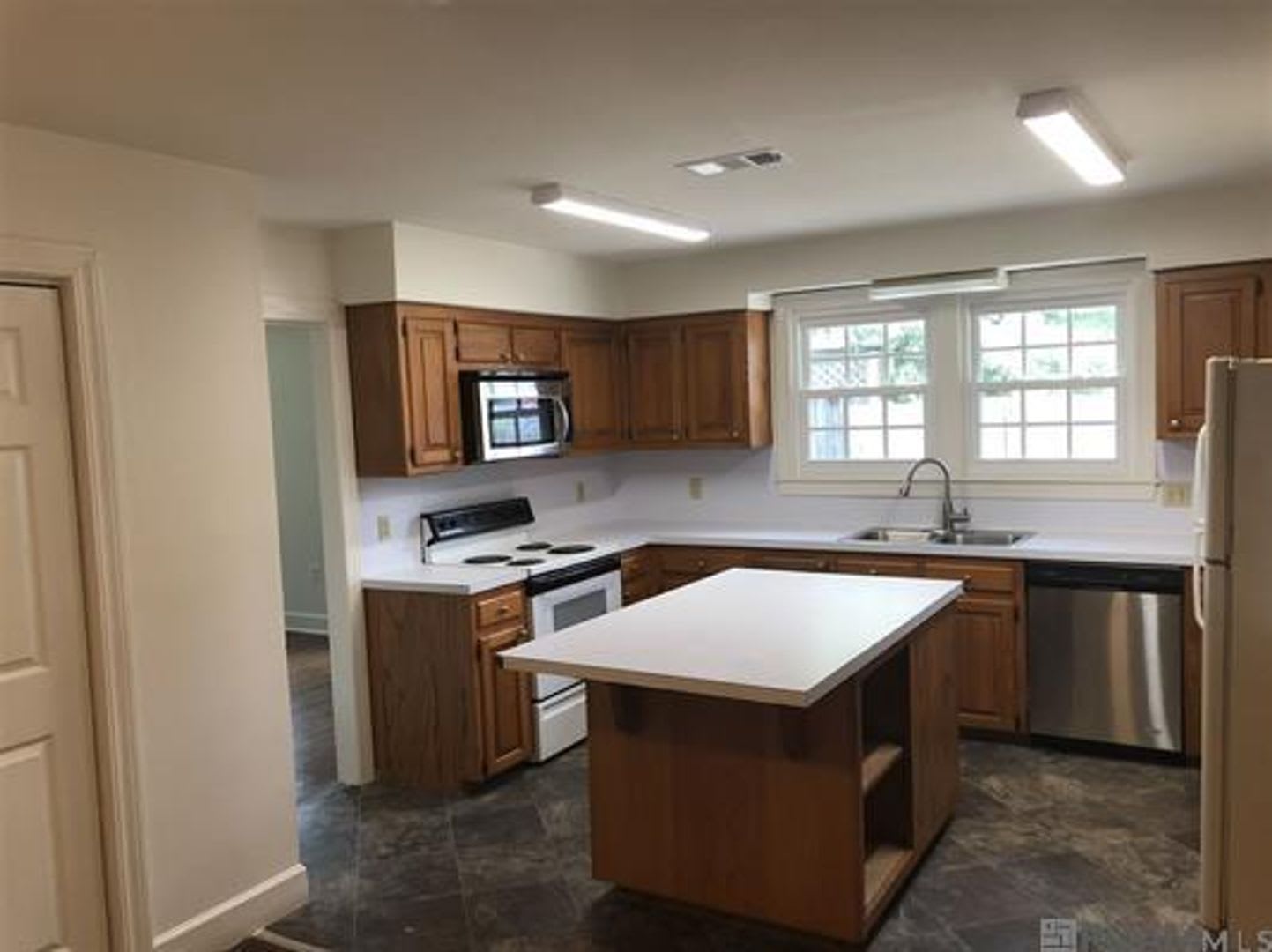 Walnut Hills Subdivision off Hundred Oaks – photo 4