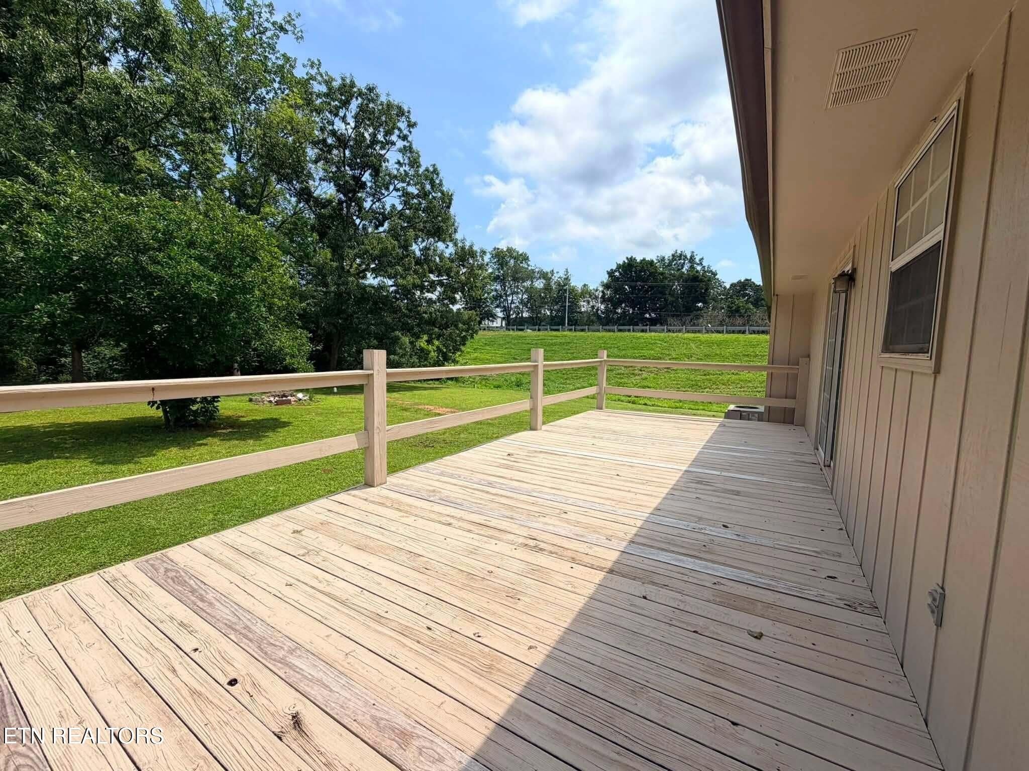 104 College Grove Rd – photo 3