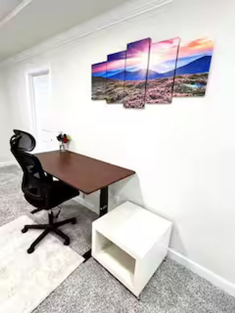 Room in 4 Bedroom Home at Arbor Vista Dr – photo 2