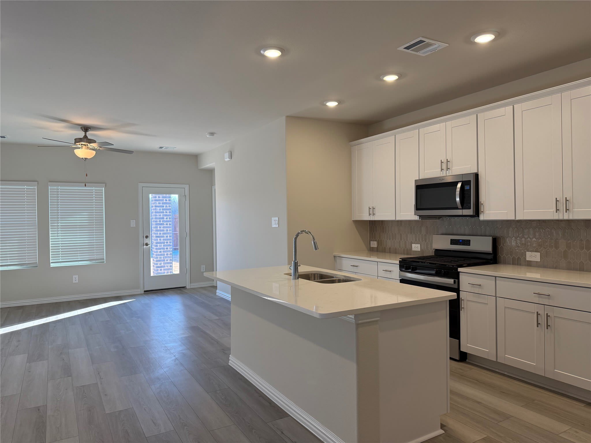 1736 Arches Road – photo 4