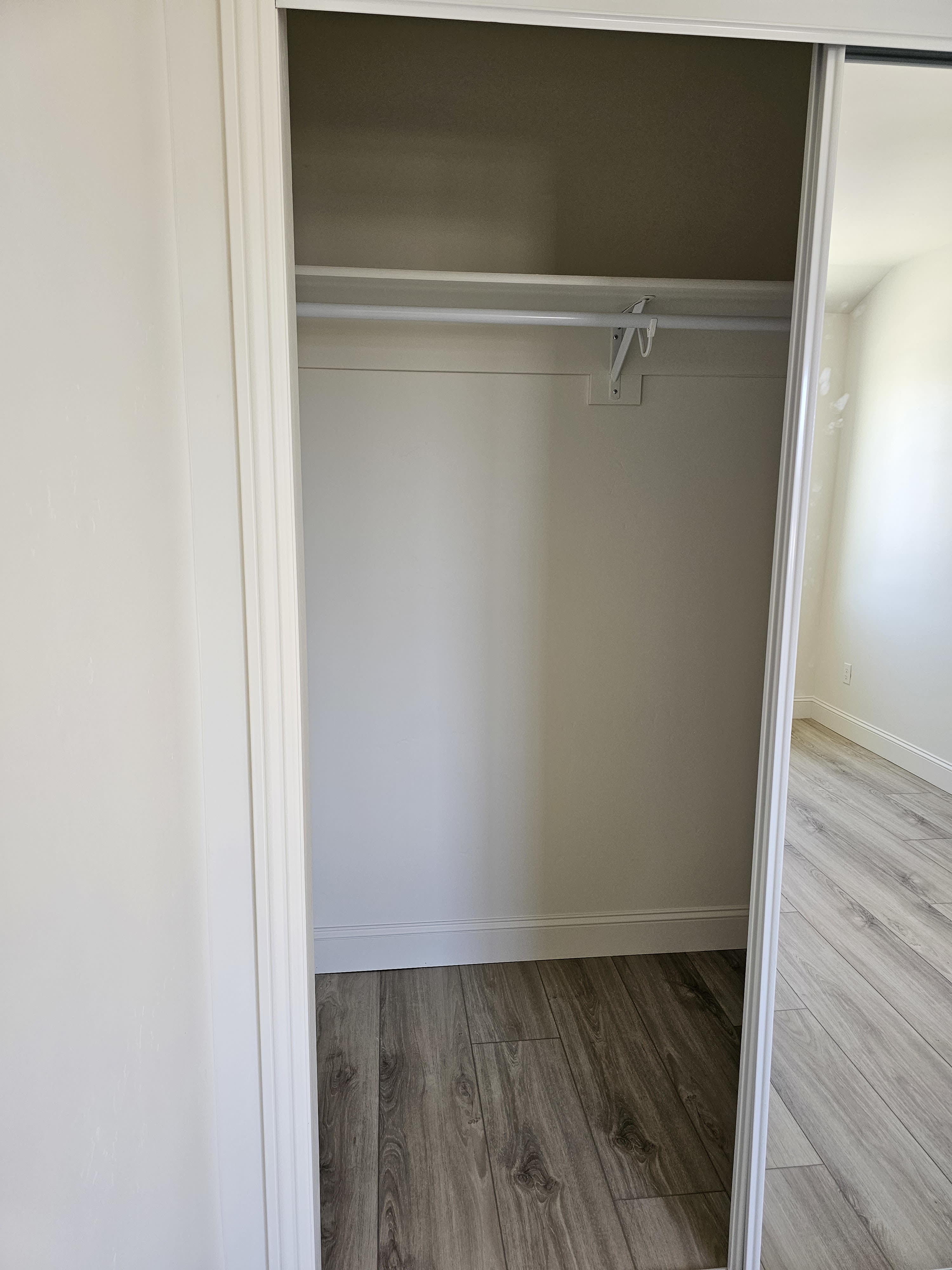 1654 N Russell Ave – photo 4