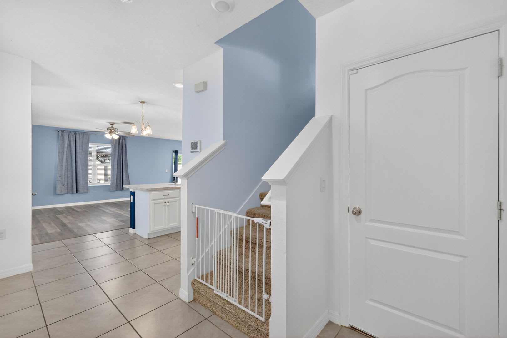 Available Now! 4BR Home in Avalon Park with Fenced Yard & Resort-Style Amenities – photo 2