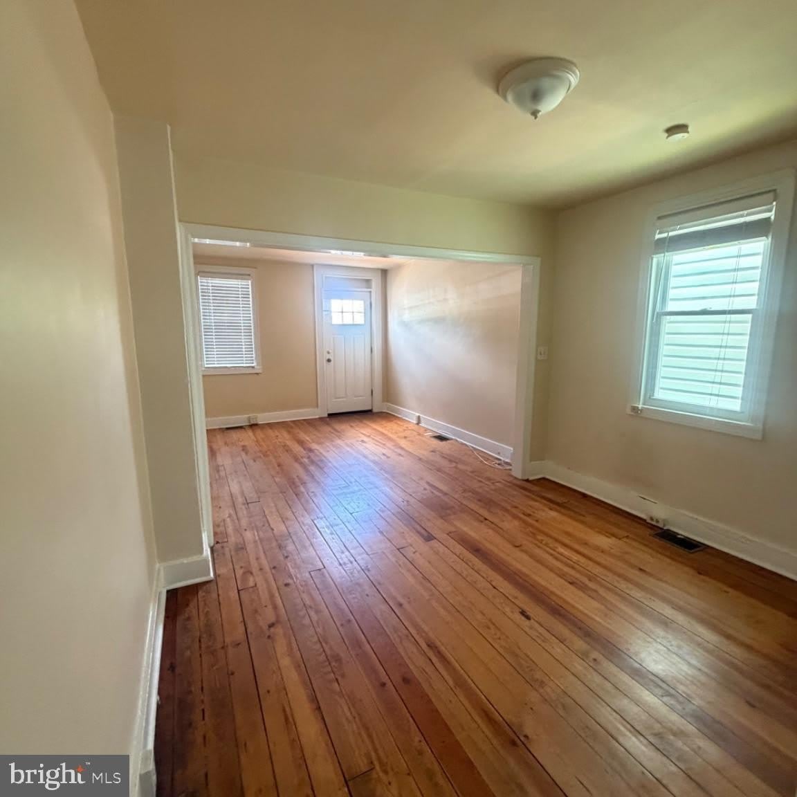 242 S CARROLL Street – photo 5