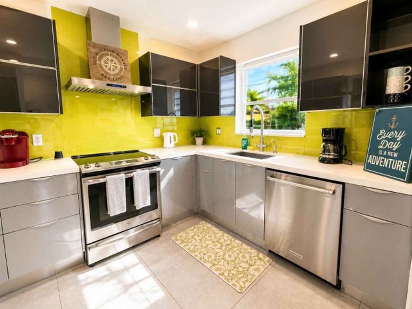 800 SE 11TH Court, Fort Lauderdale, FL 33316 – photo 2