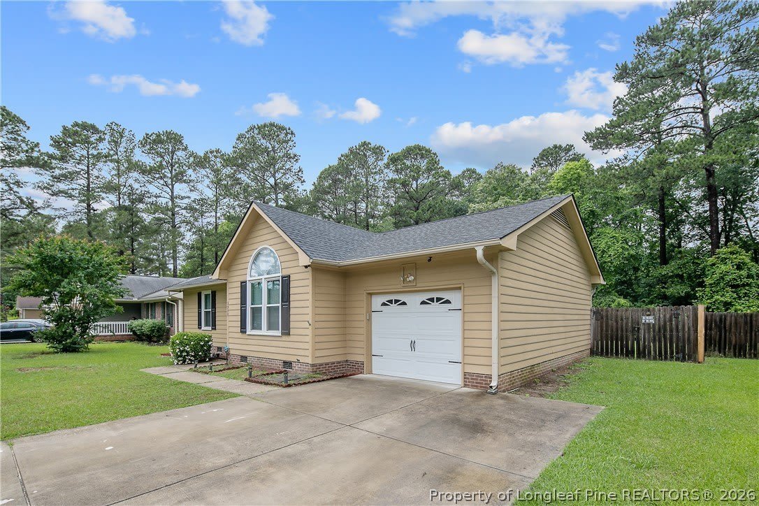 3970 Loufield Drive – photo 2