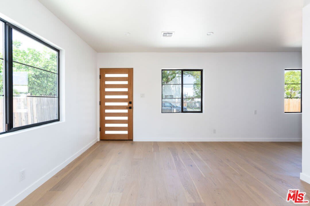 3304 1 2 Casitas Ave – photo 5