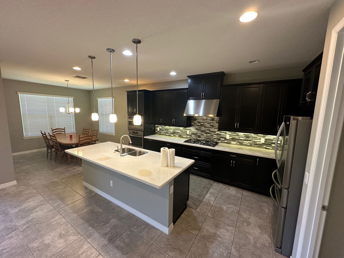 Beautiful 4-Bedroom, 2.5-Bathroom Home Nestled in Cypress Reserve – photo 4
