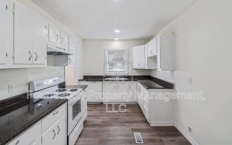 3749 Rhea Avenue – photo 5