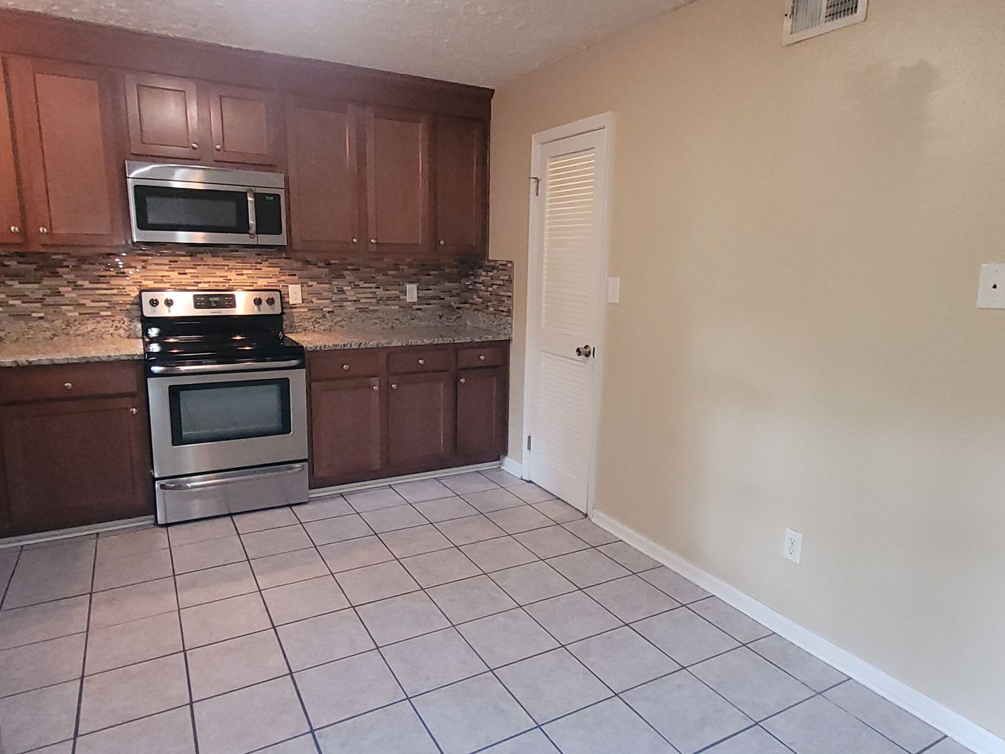 344 Susan Constant Drive, Newport News, VA 23608 – photo 5