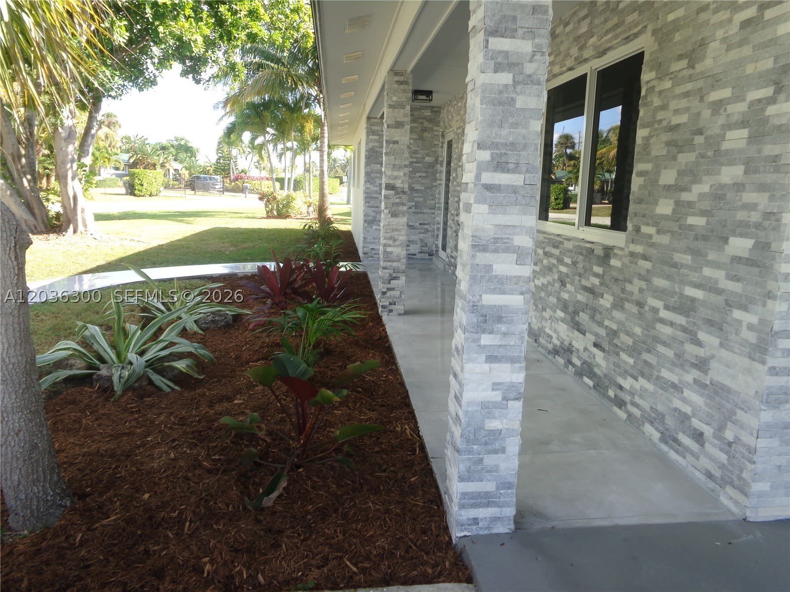 1565 N Thumb Point Dr – photo 5