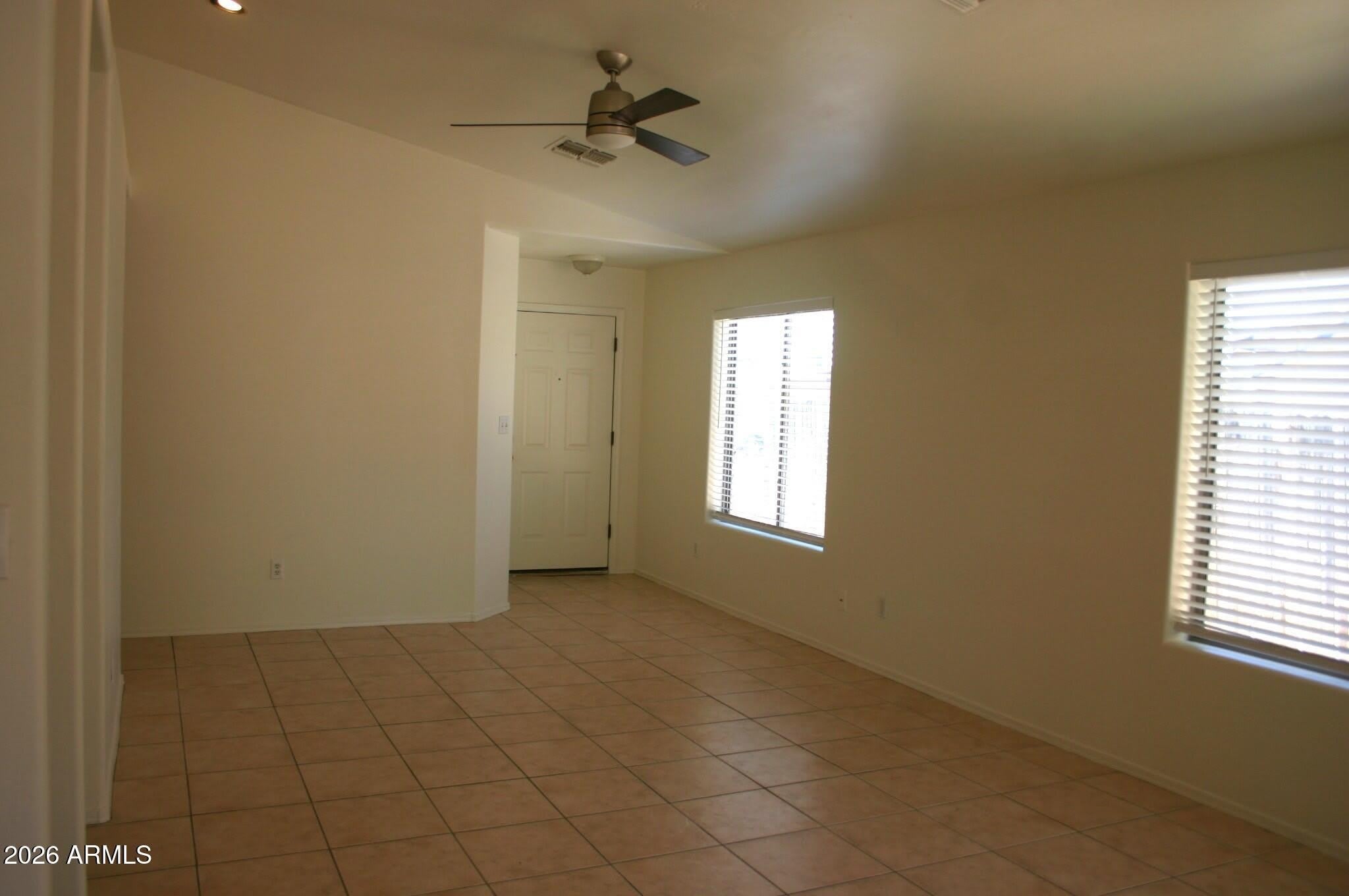 516 E VOGEL Avenue – photo 2