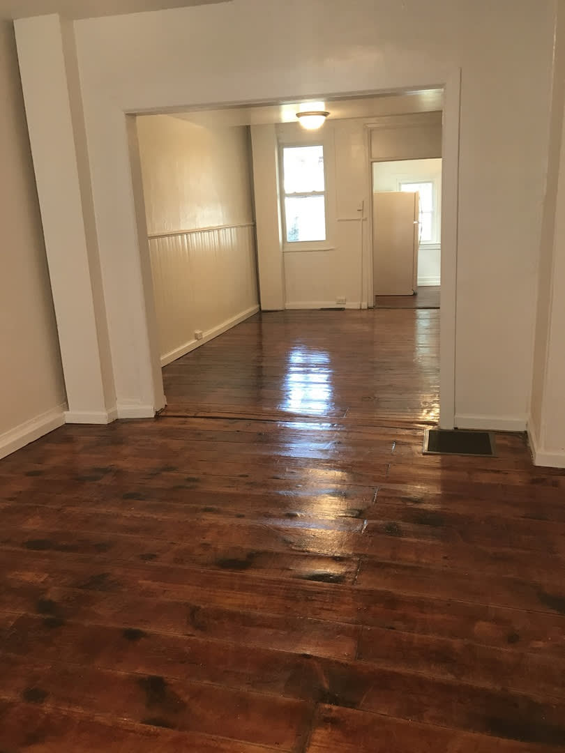 2 Bedroom House, Yard, Off-Street Parking-York City SD – photo 2