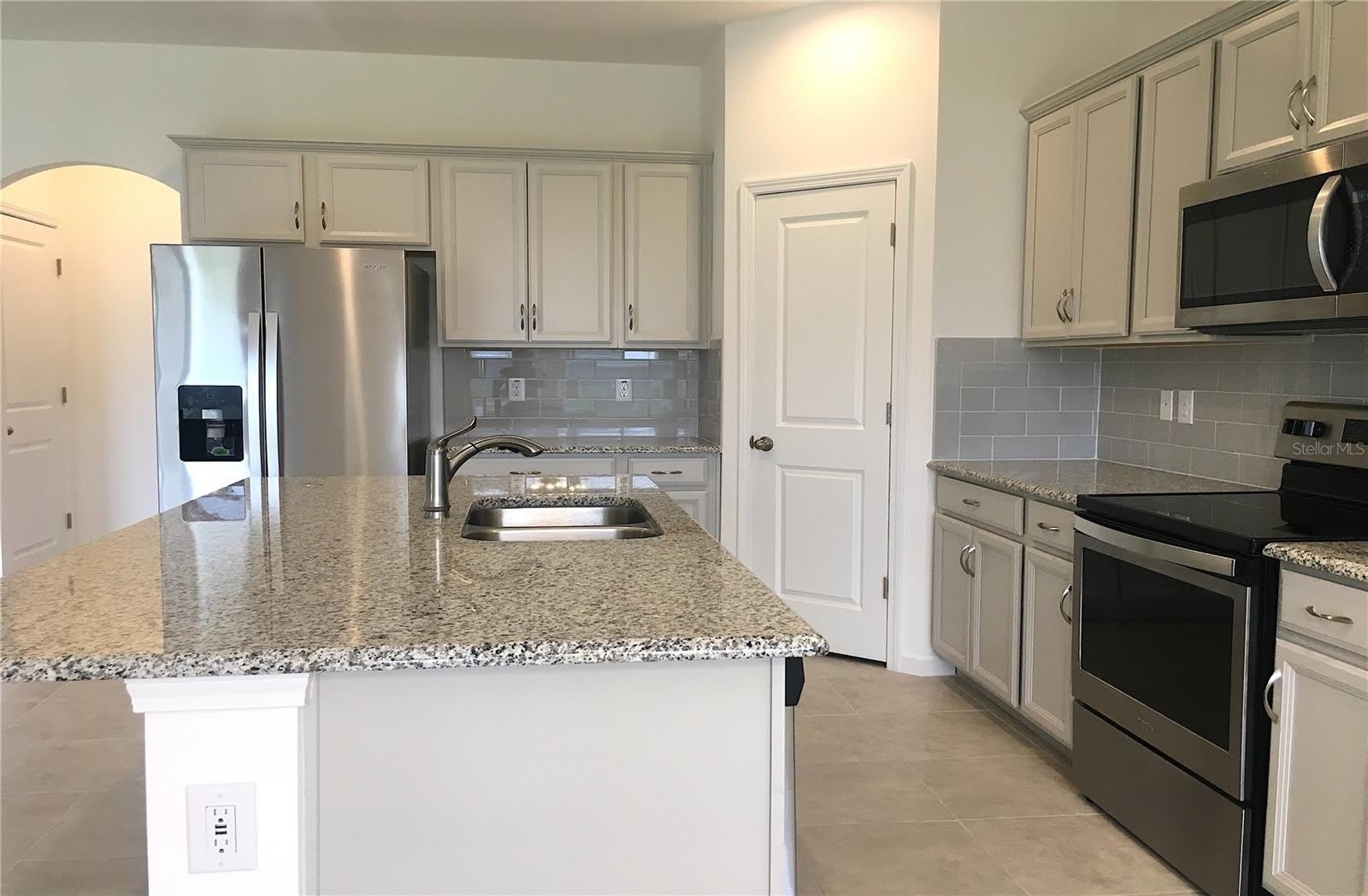 129 BELLA VERANO Way – photo 5