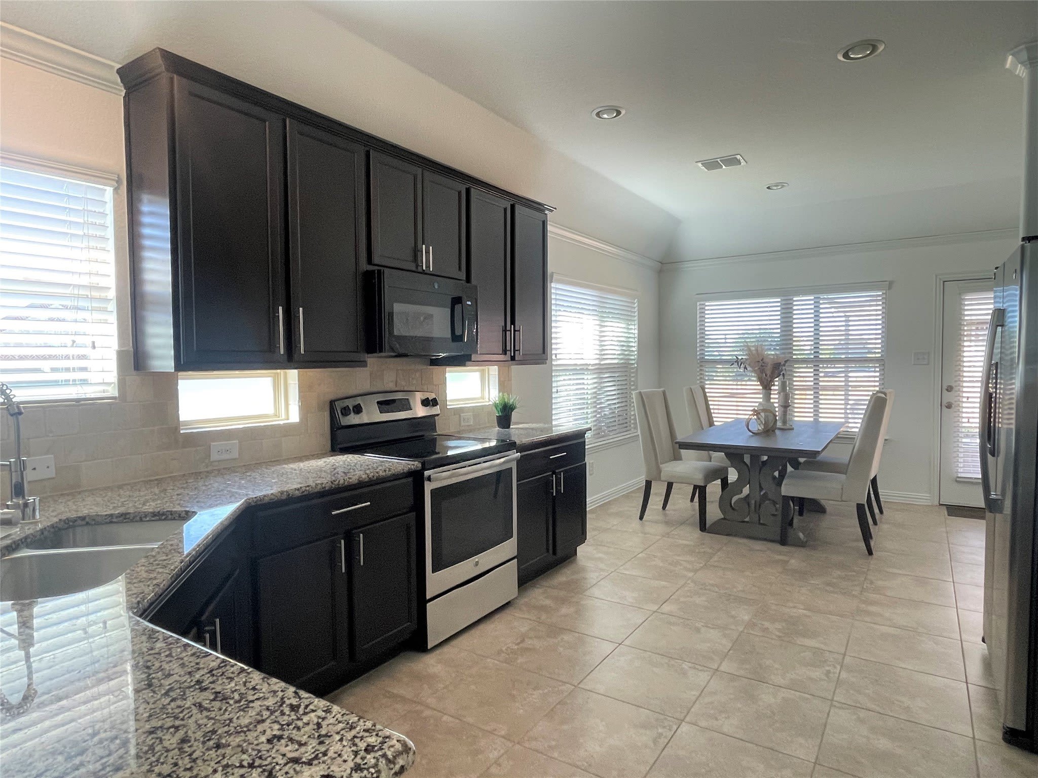 1801 Brownwood Boulevard – photo 3
