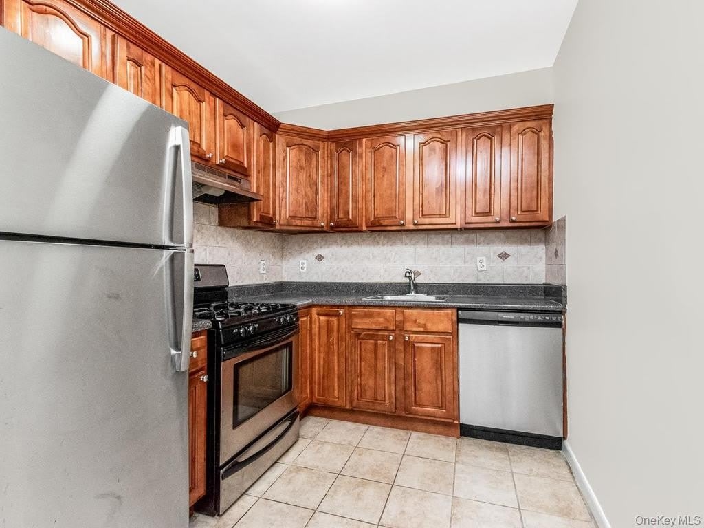 25 Trinity Place – photo 2
