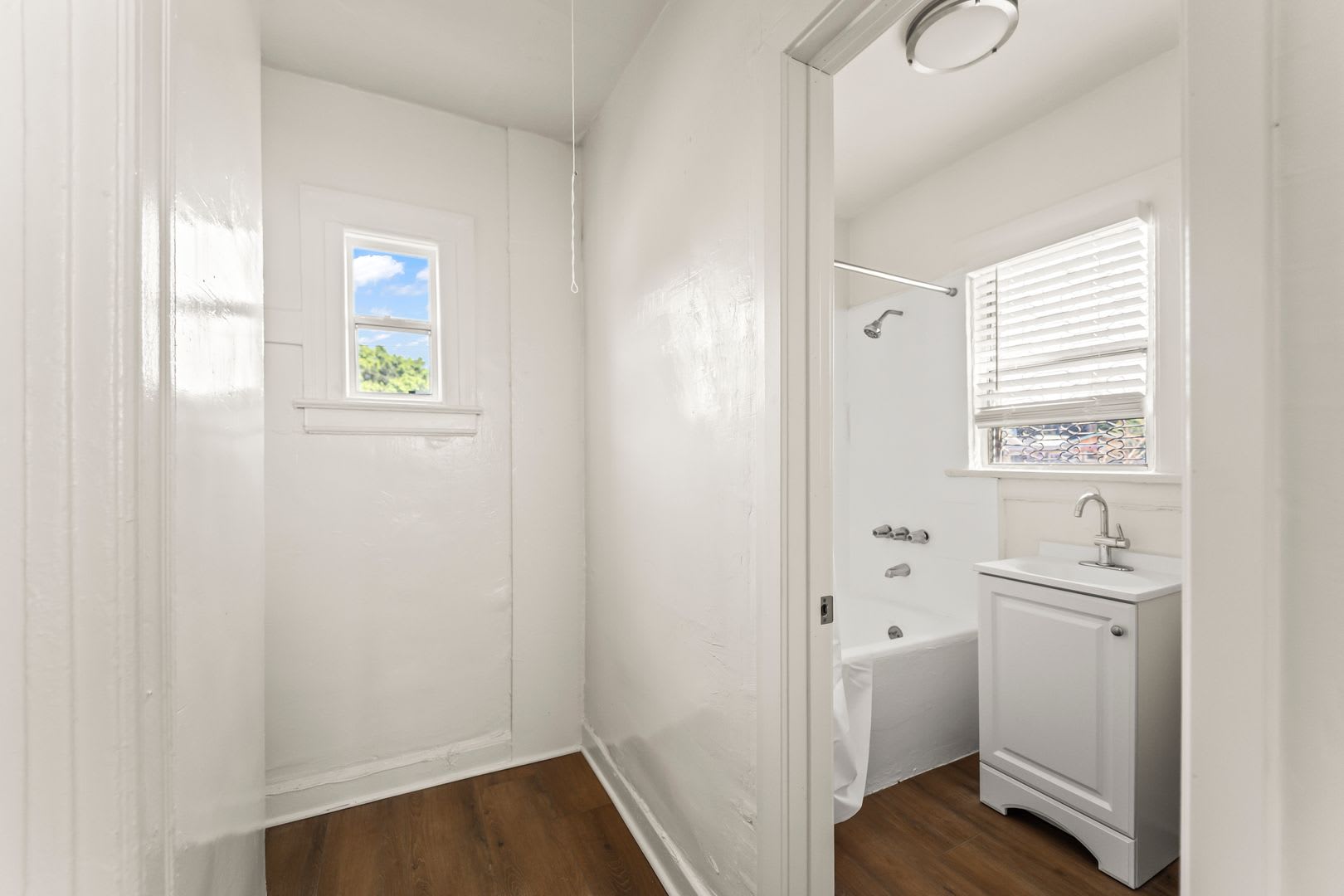 314/316 W. 50th St. – photo 3