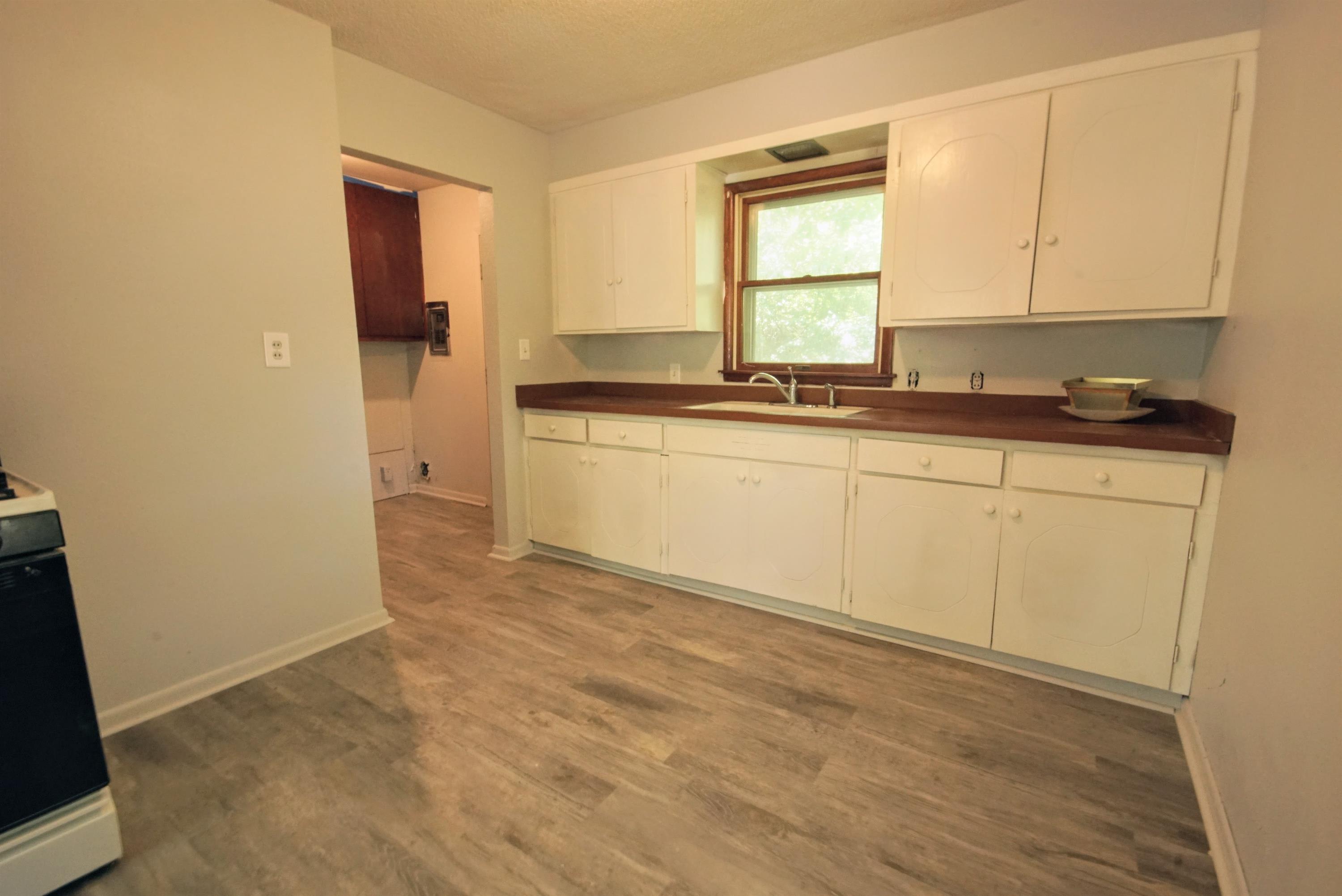 2731 Southeast Massachusetts Avenue – photo 4
