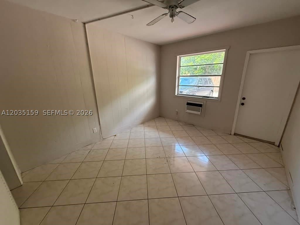 2917 Plunkett St – photo 2