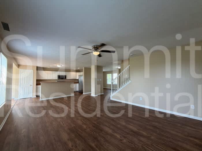 8005 Harshaw Drive – photo 3
